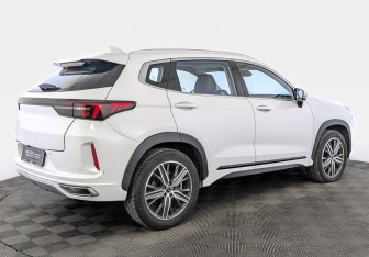 Подержанный автомобиль Exeed LX 2022 года (5 фото)