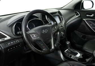 Подержанный автомобиль Hyundai Santa Fe 2017 года (7 фото)