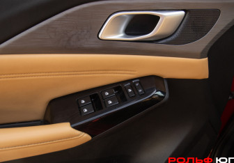 Подержанный автомобиль Changan Hunter Plus 2023 года (15 фото)