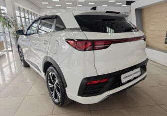 Подержанный автомобиль JAC JS6 2023 года (7 фото)