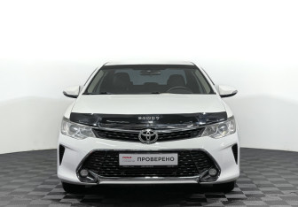 Подержанный автомобиль Toyota Camry Sedan 2017 года (2 фото)