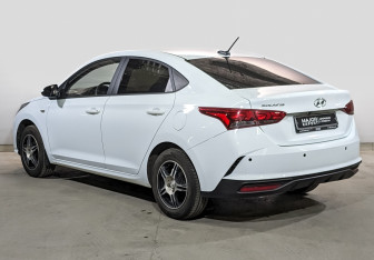 Подержанный автомобиль Hyundai Solaris Sedan 2020 года (7 фото)