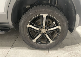 Подержанный автомобиль Chevrolet Captiva 2012 года (12 фото)