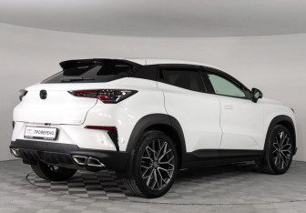 Подержанный автомобиль Changan UNI-T 2023 года (5 фото)