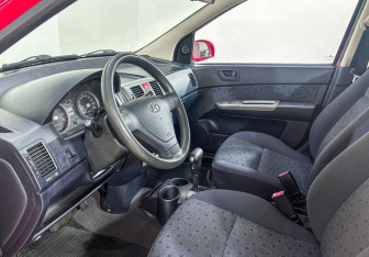 Подержанный автомобиль Hyundai Getz 2004 года (8 фото)
