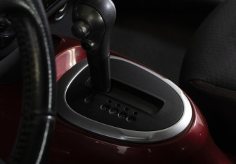 Подержанный автомобиль Nissan Juke 2012 года (18 фото)