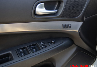 Подержанный автомобиль Infiniti G Sedan 2012 года (16 фото)