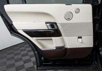 Подержанный автомобиль Land Rover Range Rover 2016 года (19 фото)