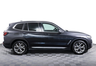 Подержанный автомобиль BMW X3 2022 года (4 фото)