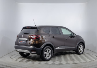 Подержанный автомобиль Renault Kaptur 2019 года (5 фото)