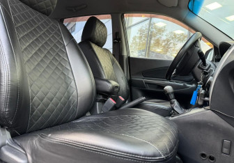 Подержанный автомобиль Hyundai Tucson 2008 года (10 фото)