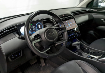 Подержанный автомобиль Hyundai Tucson 2021 года (13 фото)