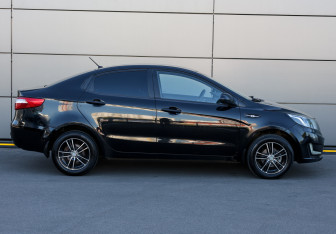Подержанный автомобиль Kia Rio Sedan 2012 года (4 фото)