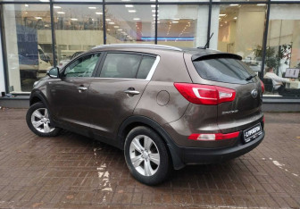 Подержанный автомобиль Kia Sportage 2013 года (6 фото)