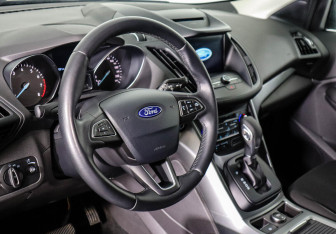 Подержанный автомобиль Ford Kuga 2019 года (7 фото)