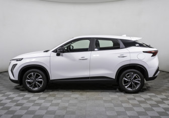 Подержанный автомобиль Omoda C5 2024 года (8 фото)