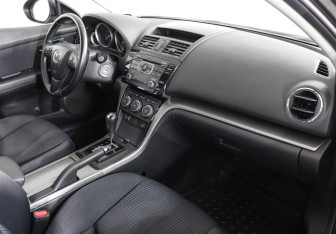 Подержанный автомобиль Mazda 6 Sedan 2011 года (10 фото)