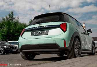 Новый MINI Hatch 2025 (2 фото)