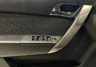 Подержанный автомобиль Chevrolet Aveo Sedan 2007 года (17 фото)