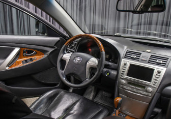Подержанный автомобиль Toyota Camry Sedan 2009 года (11 фото)