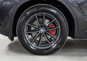 Подержанный автомобиль BMW X3 2019 года (29 фото)