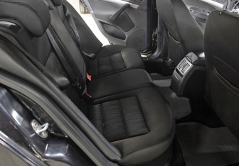 Подержанный автомобиль Skoda Octavia Liftback 2013 года (12 фото)