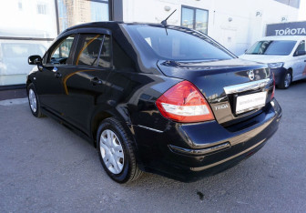 Подержанный автомобиль Nissan Tiida Sedan 2011 года (7 фото)
