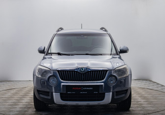 Подержанный автомобиль Skoda Yeti 2011 года (8 фото)