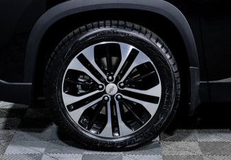 Подержанный автомобиль Chevrolet Captiva 2022 года (15 фото)