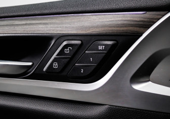 Подержанный автомобиль BMW X4 2018 года (18 фото)