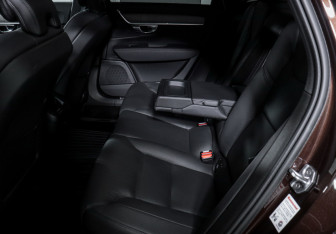 Подержанный автомобиль Volvo S90 2021 года (10 фото)