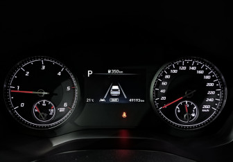 Подержанный автомобиль Hyundai Santa Fe 2022 года (16 фото)