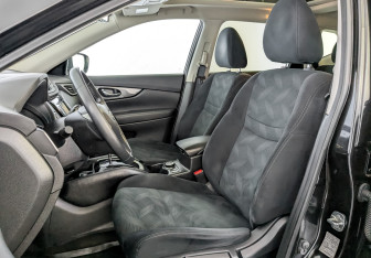 Подержанный автомобиль Nissan X-Trail 2015 года (20 фото)