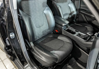 Подержанный автомобиль Москвич 3 2023 года (23 фото)