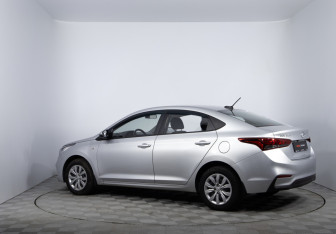 Подержанный автомобиль Hyundai Solaris Sedan 2019 года (7 фото)