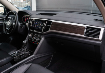 Подержанный автомобиль Volkswagen Teramont 2019 года (7 фото)