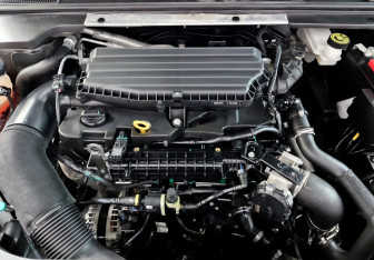 Подержанный автомобиль DongFeng Shine Max 2023 года (9 фото)