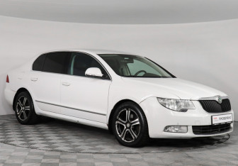 Подержанный автомобиль Skoda Superb Liftback 2010 года (2 фото)