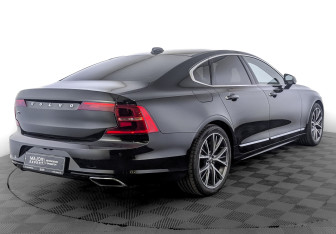 Подержанный автомобиль Volvo S90 2020 года (5 фото)