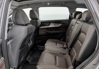 Подержанный автомобиль Chery Tiggo 8 Pro 2022 года (18 фото)
