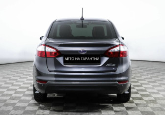 Подержанный автомобиль Ford Fiesta Sedan 2017 года (4 фото)