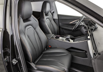 Подержанный автомобиль Omoda C5 2023 года (24 фото)