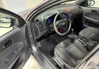 Подержанный автомобиль Hyundai i30 Hatchback 2010 года (15 фото)