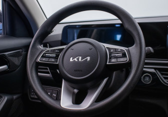 Подержанный автомобиль Kia Seltos 2024 года (15 фото)