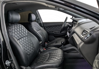 Подержанный автомобиль Kia Rio Sedan 2017 года (24 фото)