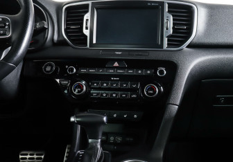 Подержанный автомобиль Kia Sportage 2017 года (14 фото)