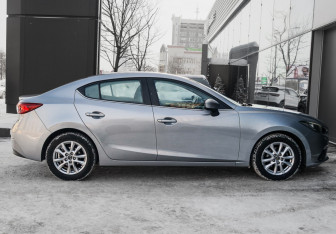 Подержанный автомобиль Mazda 3 Sedan 2014 года (4 фото)