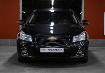 Подержанный автомобиль Chevrolet Cruze Hatchback 2014 года (2 фото)