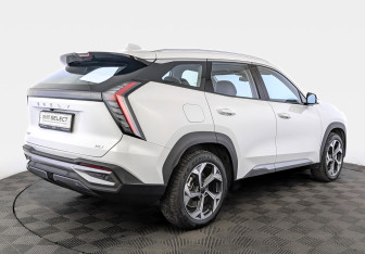 Подержанный автомобиль Geely Atlas 2024 года (5 фото)