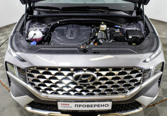 Подержанный автомобиль Hyundai Santa Fe 2021 года (5 фото)